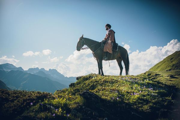 Конный тур в Архыз на 4 дня: прогулки верхом, водопады, горы