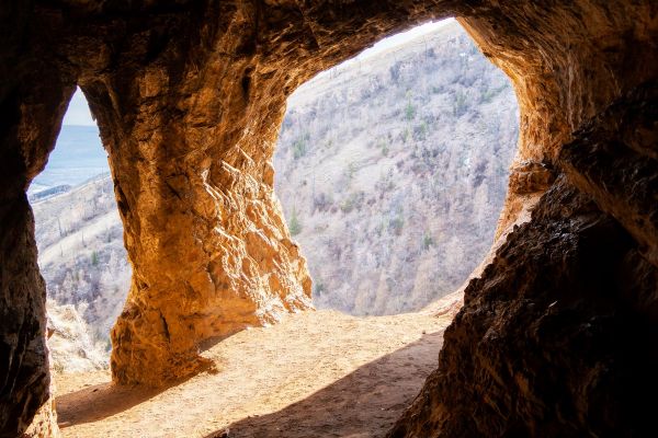 Экскурсия в Красные пещеры горы Ондум из Кызыла