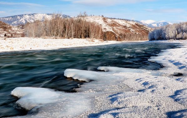 Зимняя рыбалка на Алтае