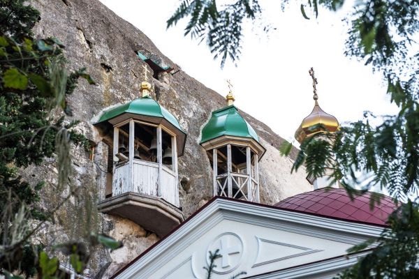 Экскурсия в Инкерманский монастырь и на Инкерманский завод вин