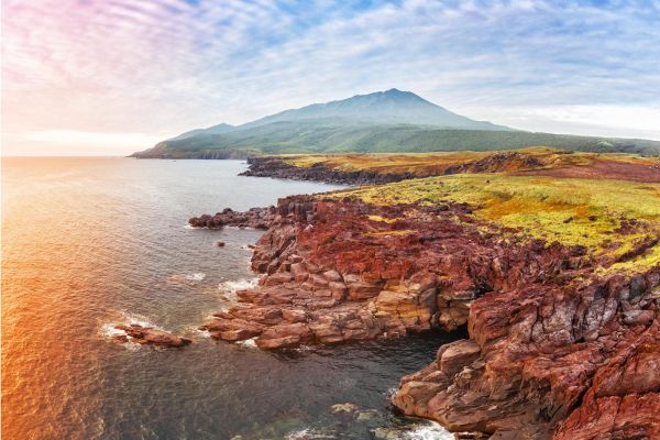 Тур на Сахалин и Итуруп на 8 дней с экскурсиями по Охотскому морю