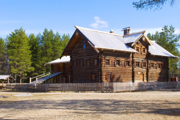 Экскурсия в музей-заповедник «Малые Корелы»