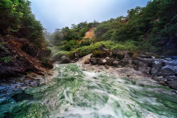 Тур на Итуруп на 4 дня: Янкито, Белые скалы, бухта Касатка, вулканы