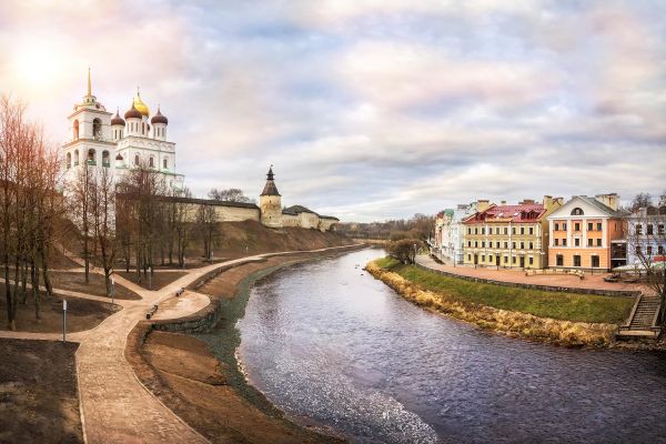Осенний тур в Псков на 5 дней: Пушкинские Горы, Изборск, Печоры