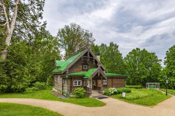 Школьная экскурсия в Абрамцево с трансфером из Москвы