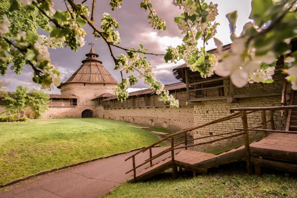 Фотосессия в самых живописных местах Пскова и Псковской области