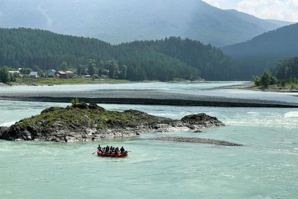 Сплав по реке Катунь на Алтае