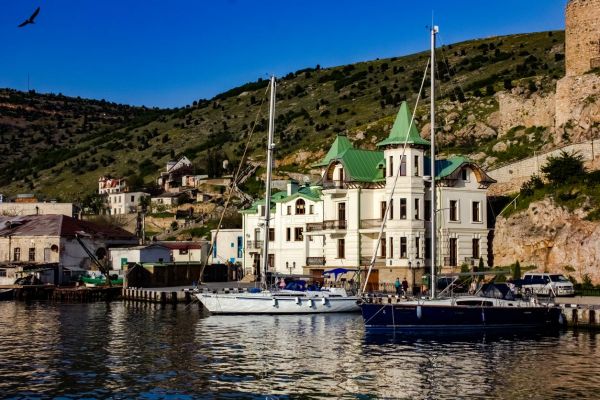 Экскурсионные прогулки на катере в Балаклаве