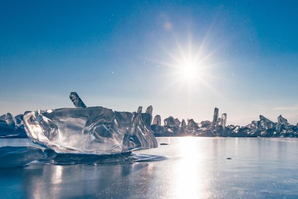 Фотосессия на льду Байкала