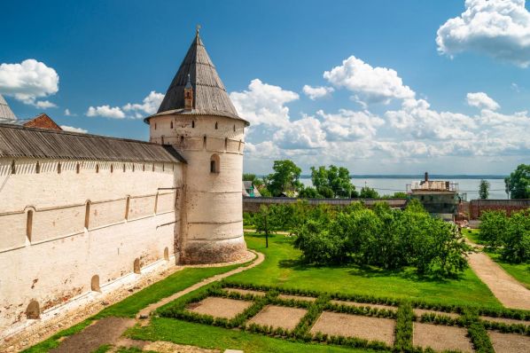 Тур в Ростов Великий на 2 дня: Кремль, финифть, купеческие традиции