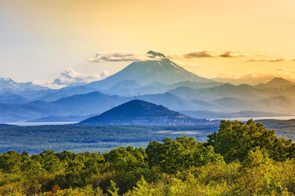 Тур на Камчатку на 8 дней с прогулкой на катере и сплавом на рафте