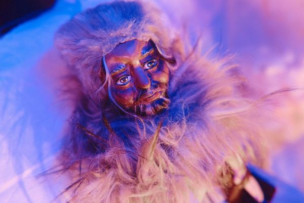 Спектакль «Сунгирские охотники» в МИРА Центре