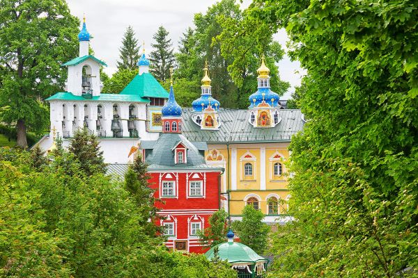 Экскурсия в Изборск и Печоры из Пскова