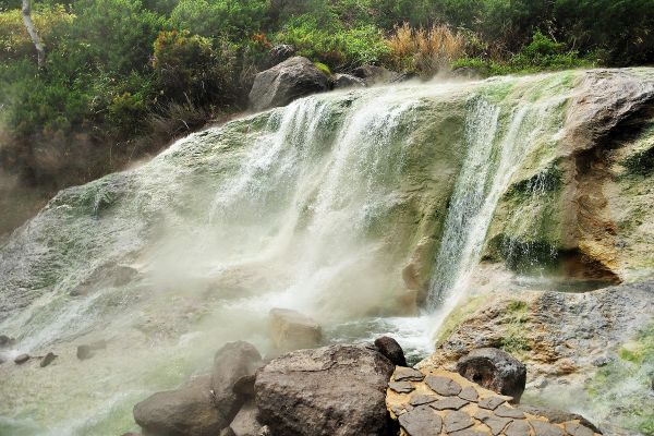 Тур на Сахалин и Итуруп на 8 дней с экскурсиями в знаковые места