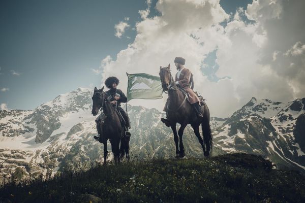 Верхом к горным озерам и водопадам: конный тур в Архыз на 7 дней